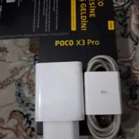 یک شارژر اصلی شیاوومی با کابل اصلی تایپ سی