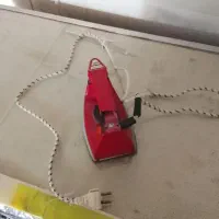 اتو قدیمی سالم