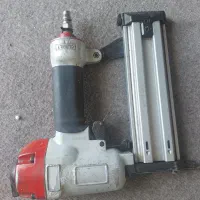 میخ کوب اسکا جیت