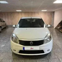 رنو ساندرو اتوماتیک