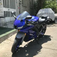 یاماها R15