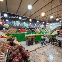 نیروی کار اقا با حقوق و مزایای عالی در میوه فروشی