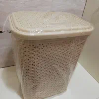 سبد لباس درب دار. طرح بافت