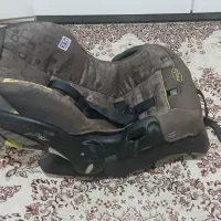 صندلی کودک خودرو