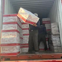 کارگر ساده آقا برای کار در انبار