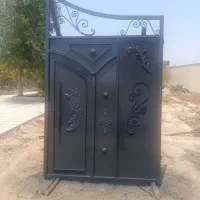 در حیاط