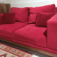 یک عدد مبل دو نفره نو