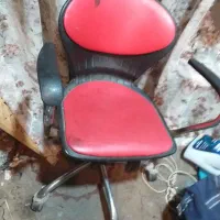 سه عدد صندلی