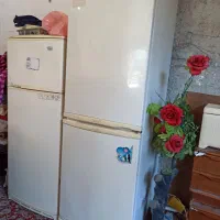 2عددیخچال فریزر یکی مارک همالیا یکی دیگه فیلور
