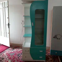 کمد بجه و نوجـوان