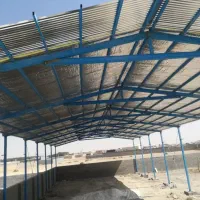بنایی سیمان کاری  وجوشکاری ساخت اتاقک در باغ