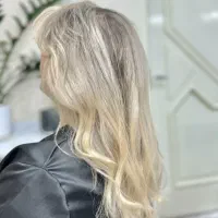 نیازمند مدل برای انجام  لایت جلو مو . بالیاژ...