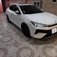 کی ام سی J7