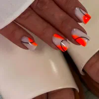 ارائه خدمات ناخن