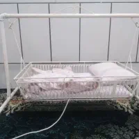 گهواره رنگ سفید با سرویس خواب