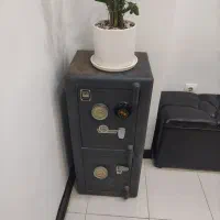 گاوصندوق ایستاده کاوه