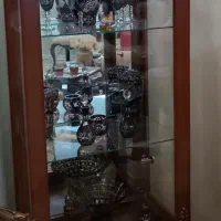 ویترین چوبی سه طبقه