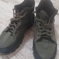 کتونی با برند jAX