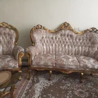 مبل سلطنتی وویترین