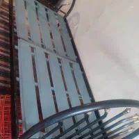 تخت فلزی تخت فلزی سالم