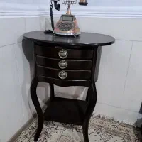 میز وسط مبل شیشه ای و چوبی در حد نو