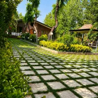باغ-ویلای-لوکس-و-مجهز-استخر-سرپوشیده-چهارفصل