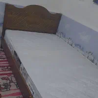 تخت یک و نیم نفره