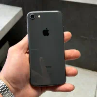 آیفون 8