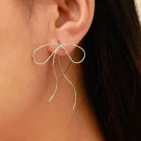 گوشواره پاپیون بخیه ای