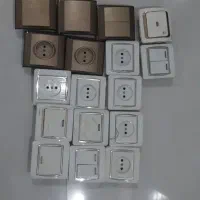 تعدادی پریز برق