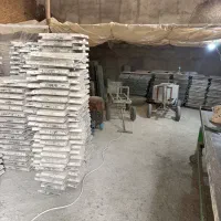 کارگر ساده و کنترات کار در کارخانه موزاییک سازی