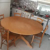 میز گرد بزرگ و۶ صندلی