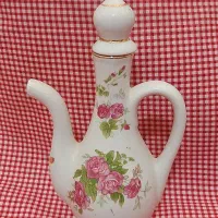 ظرف گل سرخی