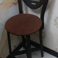 دو عدد صندلی آشپزخانه