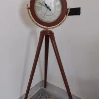 ساعت ایستاده