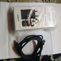 یک عدد آداپتور شارژ 15وات فست شارژ با کابل