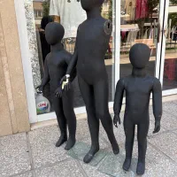 رگال لباس، میز، مانکن