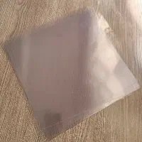 طلق شفاف