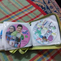 تعدادی سی دی کارتون فیلم ایرانی و خارجی با کیف cd