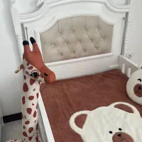 تخت نوزاد نوجوان و بزرگسال