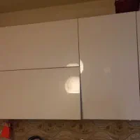 کابینت هایگلاس برند AGTترک کاملا سالم