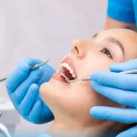استخدام دستیار دندان پزشک