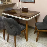 میز ناهارخوری چهار نفره