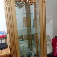 بوفه طلایی نو.  بدلیل جابجایی بفروش میرسد.