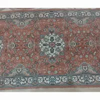 فرش کناره سالم و نو با قیمت مناسب