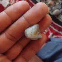 سنگ و دوتا سکه قدیمی