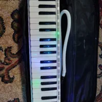 ملودیکا و فلوت کلیدار فروشی