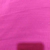 تعدادی لباس ب دلیل کمبودجابفروش میرسد