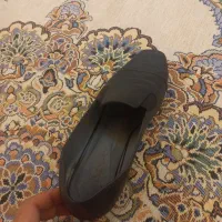 یک جفت کفش چرم سایز ۴۰
