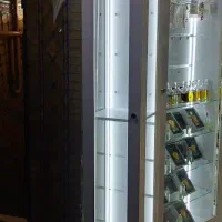 ویترین برا عطر بدلیجات